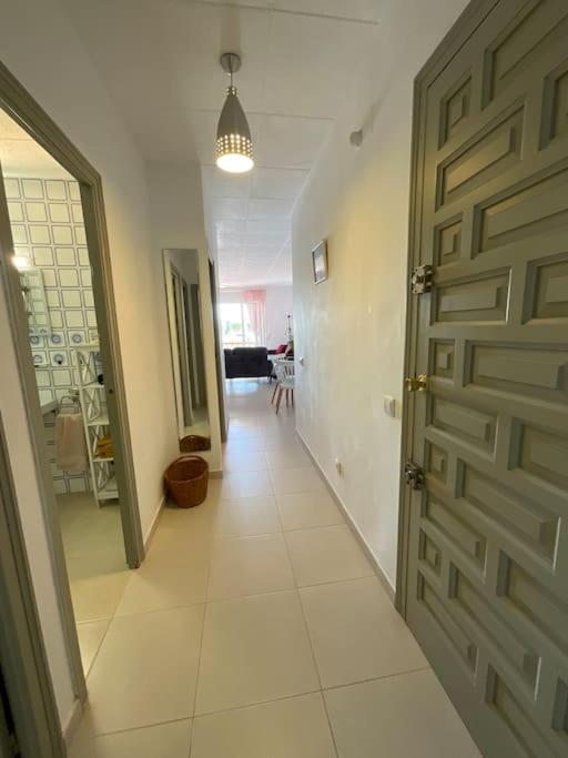 אמפוריבראבה Lindo Apartamento Con Vistas Al Puerto Mistral מראה חיצוני תמונה