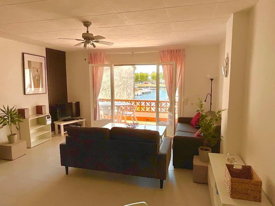 אמפוריבראבה Lindo Apartamento Con Vistas Al Puerto Mistral מראה חיצוני תמונה